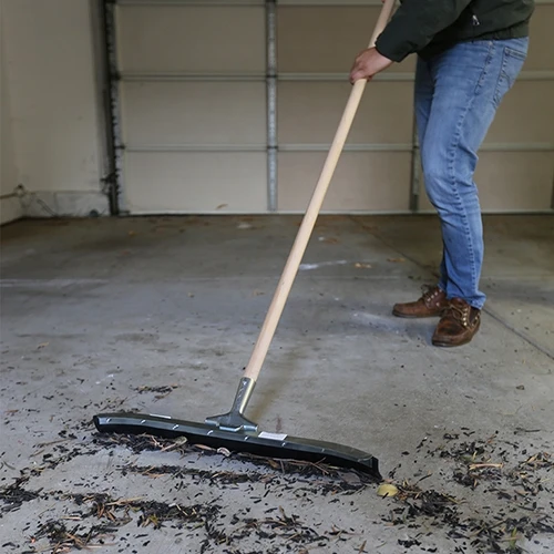 Ettore Curved Steel Floor Squeegee w/Handle - 24 Inch - Image 2