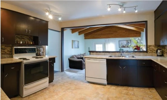 Westinghouse 4-1/2 Watt (35 Watt Equivalent) MR16 Flood Dimmable LED Light Bulb - Image 3