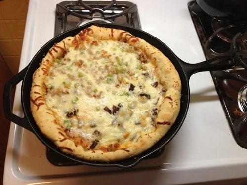 Lodge 15 1/4" Skillet - Image 2